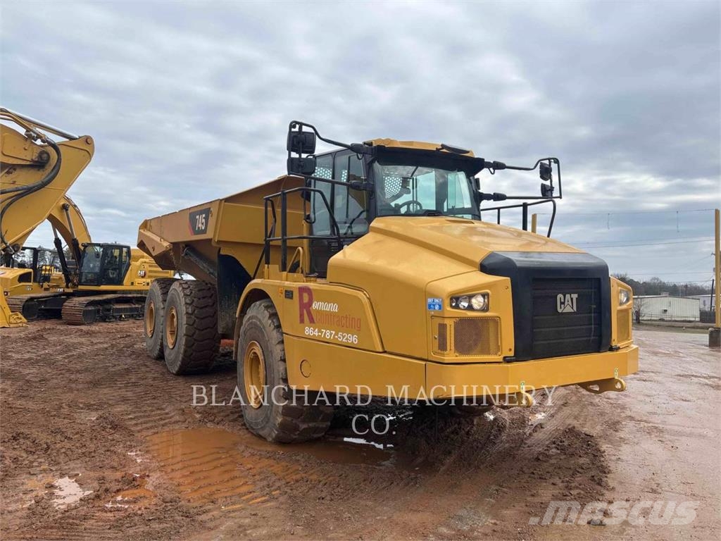 CAT 745 Artikulētie pašizgāzēji