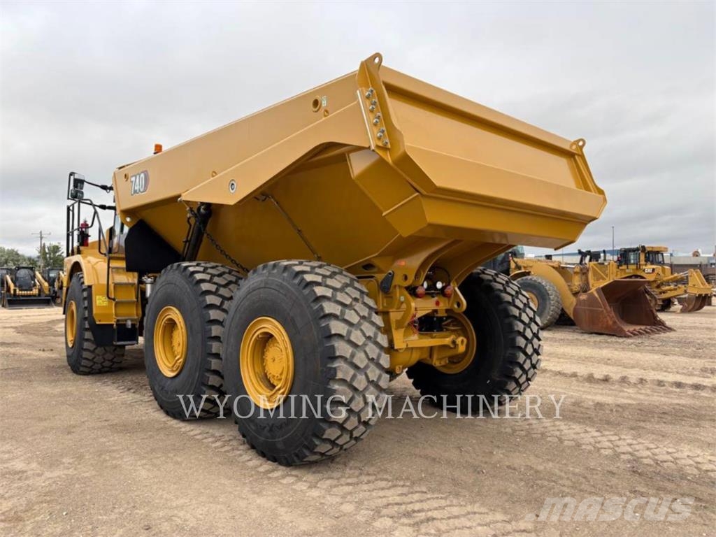 CAT 745 Knik dumptrucks