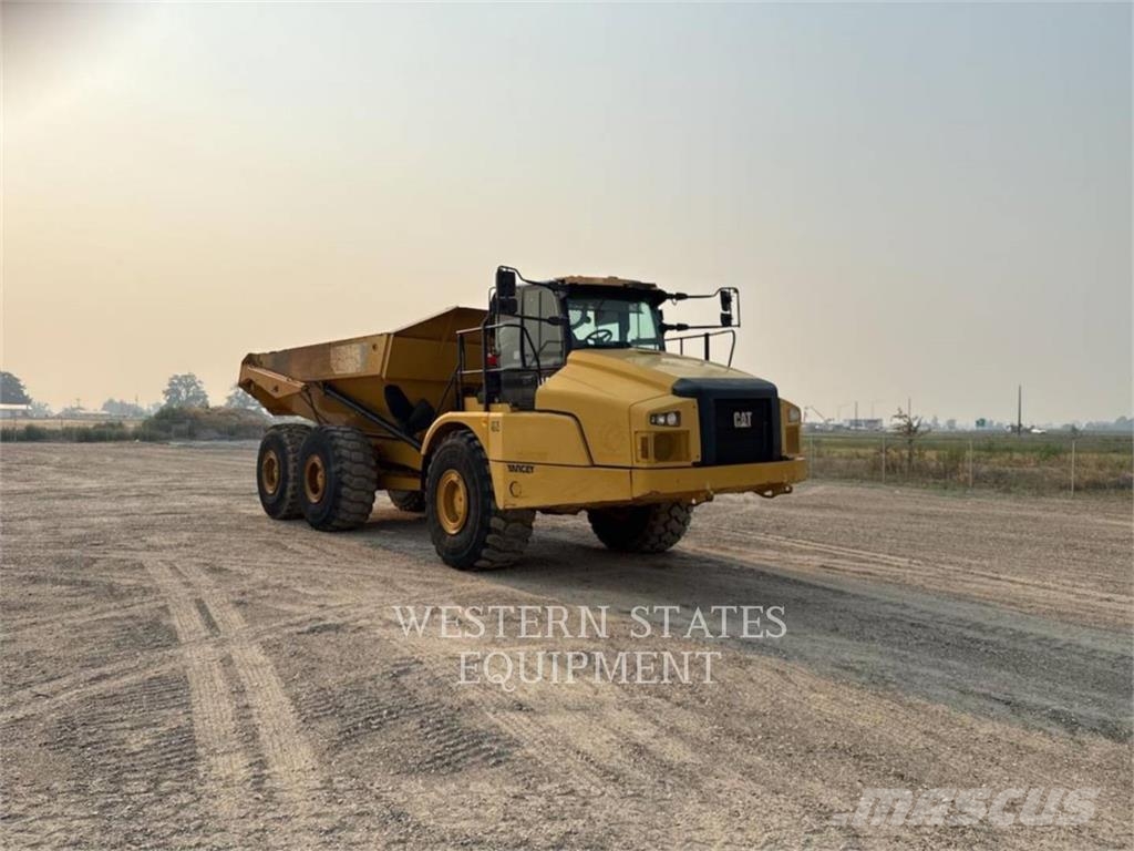 CAT 745 Zglobni damperi