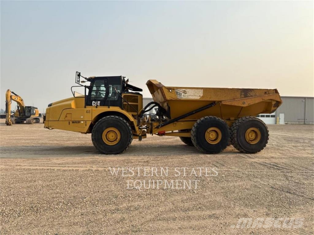 CAT 745 Zglobni damperi