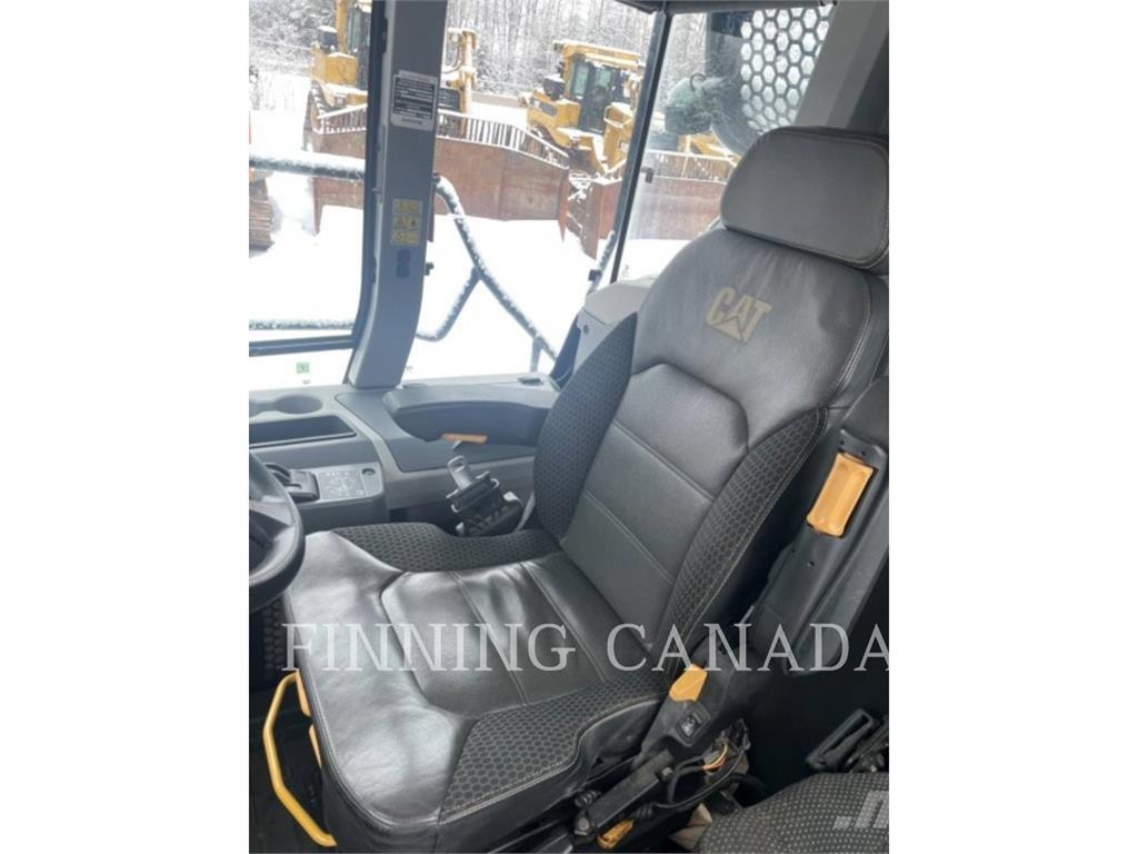 CAT 745 ساحبات مفصلية