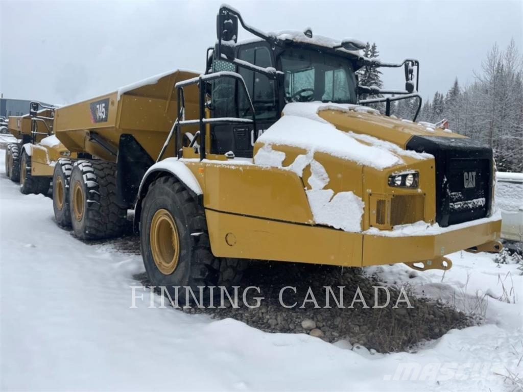 CAT 745 ساحبات مفصلية