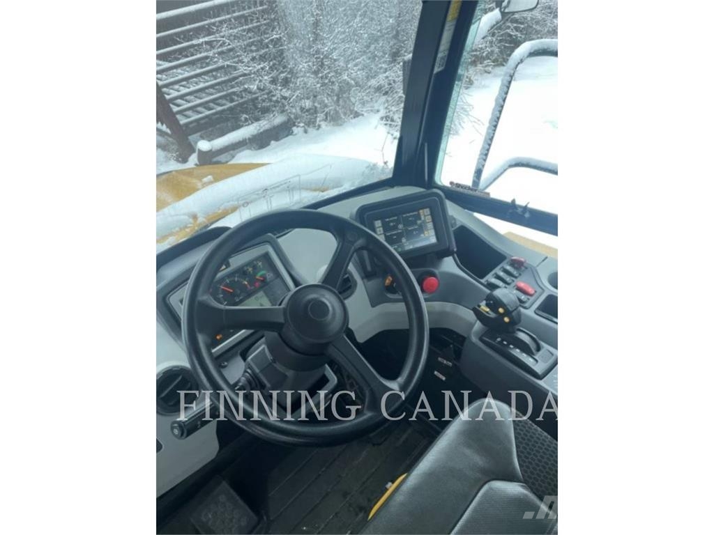 CAT 745 ساحبات مفصلية
