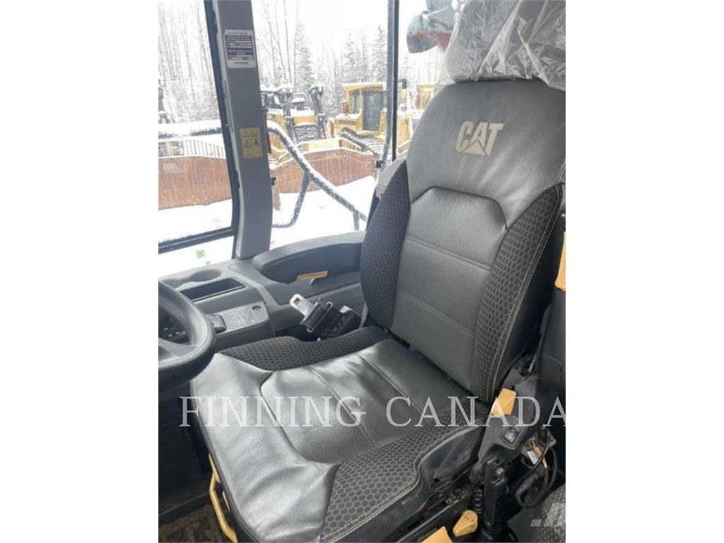 CAT 745 ساحبات مفصلية