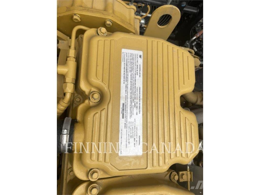 CAT 745 ساحبات مفصلية