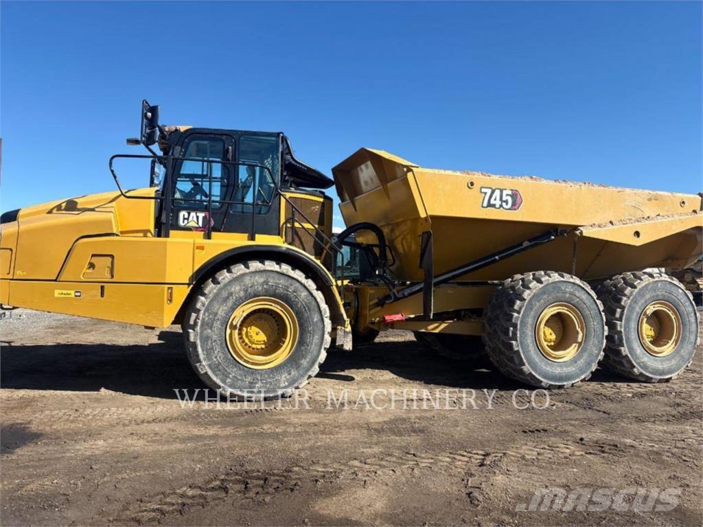 CAT 745 Liigendraamiga pinnaseveokid