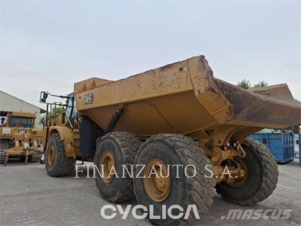 CAT 745 Dumper - Knickgelenk