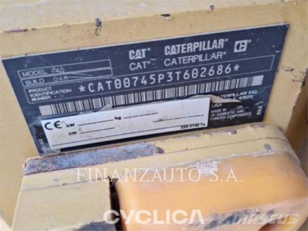 CAT 745 Dumper - Knickgelenk