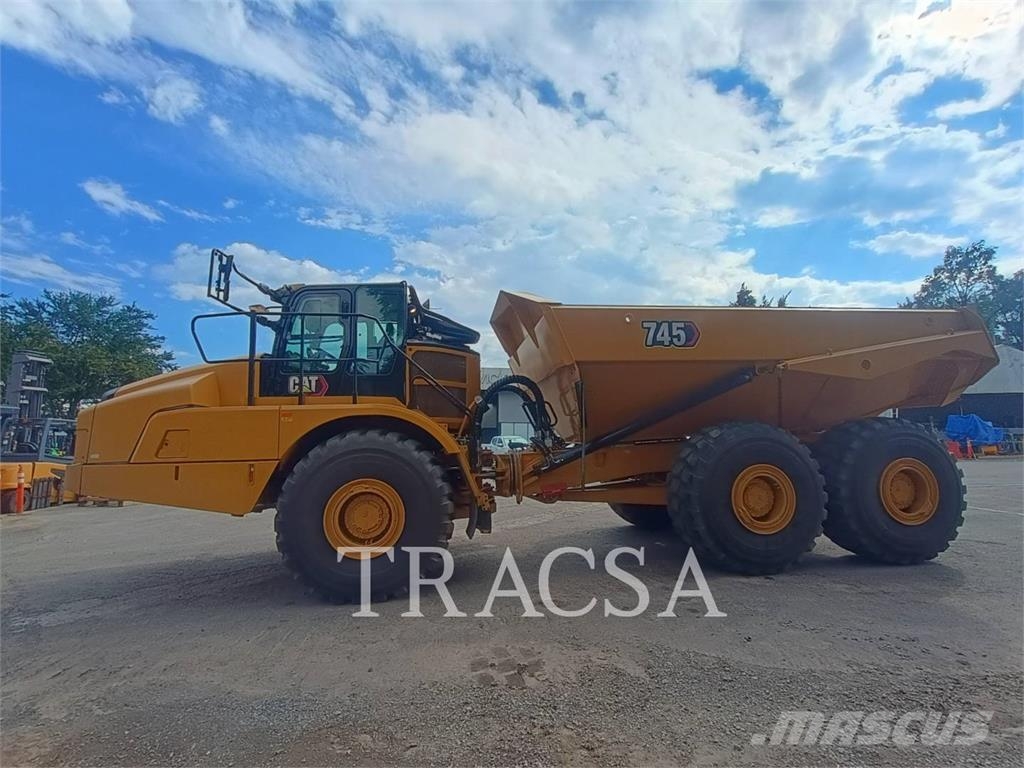 CAT 745 Csuklósdömperek