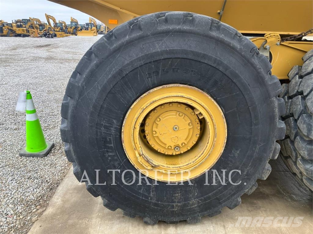 CAT 745-04 Wozidła przegubowe