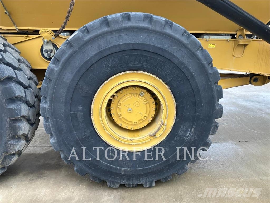 CAT 745-04 Wozidła przegubowe