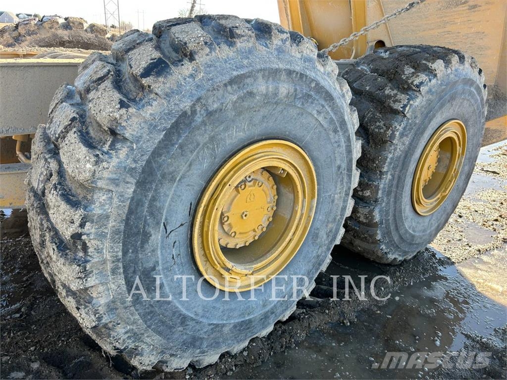 CAT 745-04 Wozidła przegubowe