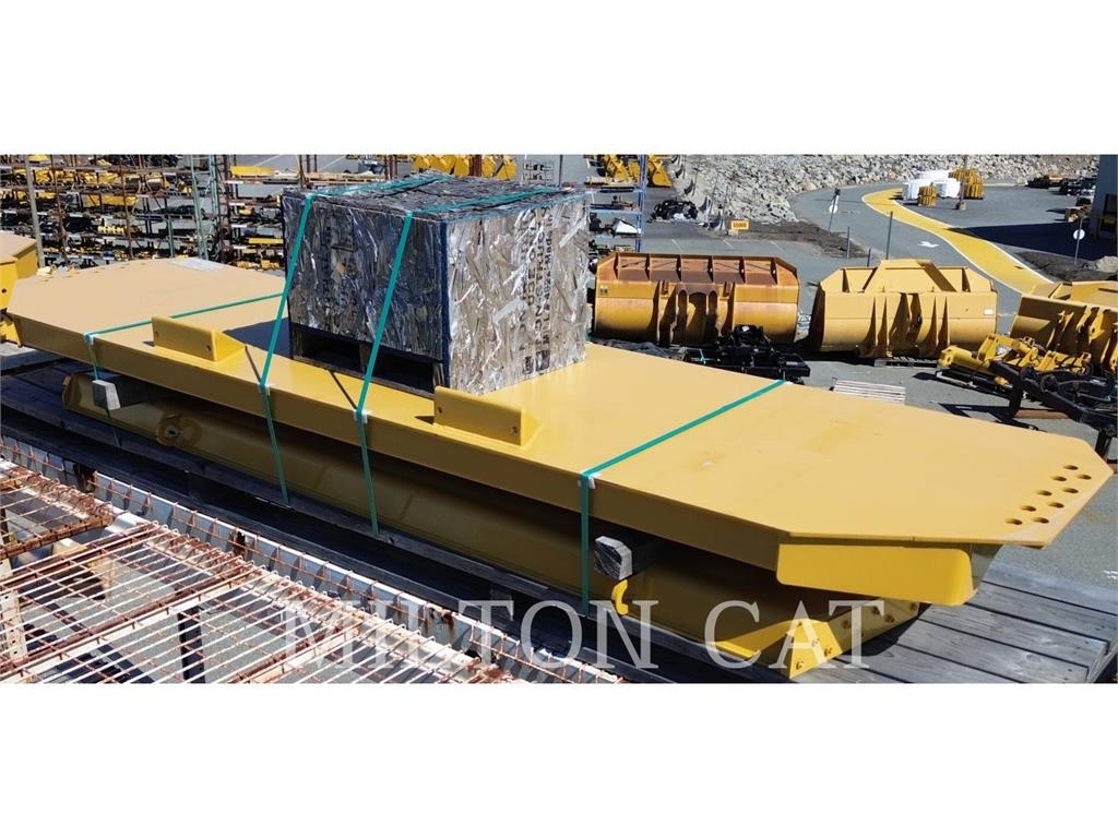 CAT 745 SCISSOR TAILGATE Κουβάδες