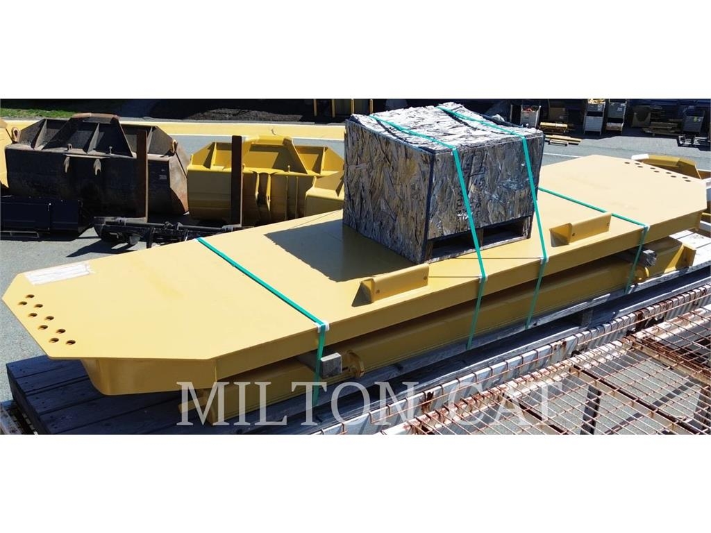 CAT 745 SCISSOR TAILGATE Κουβάδες