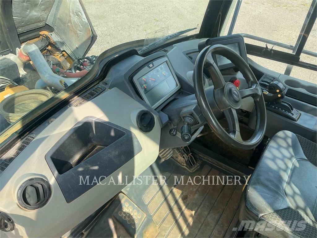 CAT 745 T Зчленовані самоскиди