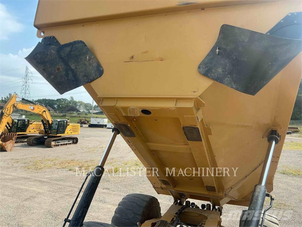 CAT 745 T Зчленовані самоскиди