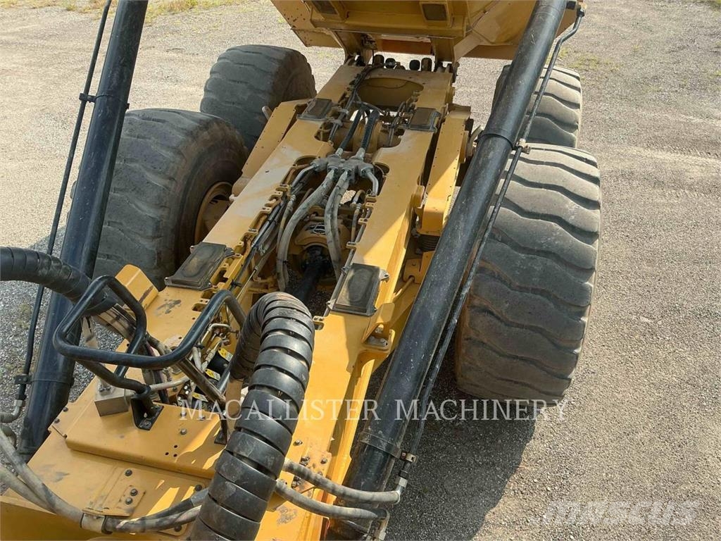 CAT 745 T Зчленовані самоскиди