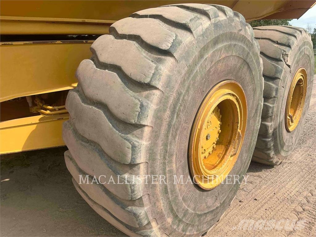 CAT 745 T Зчленовані самоскиди
