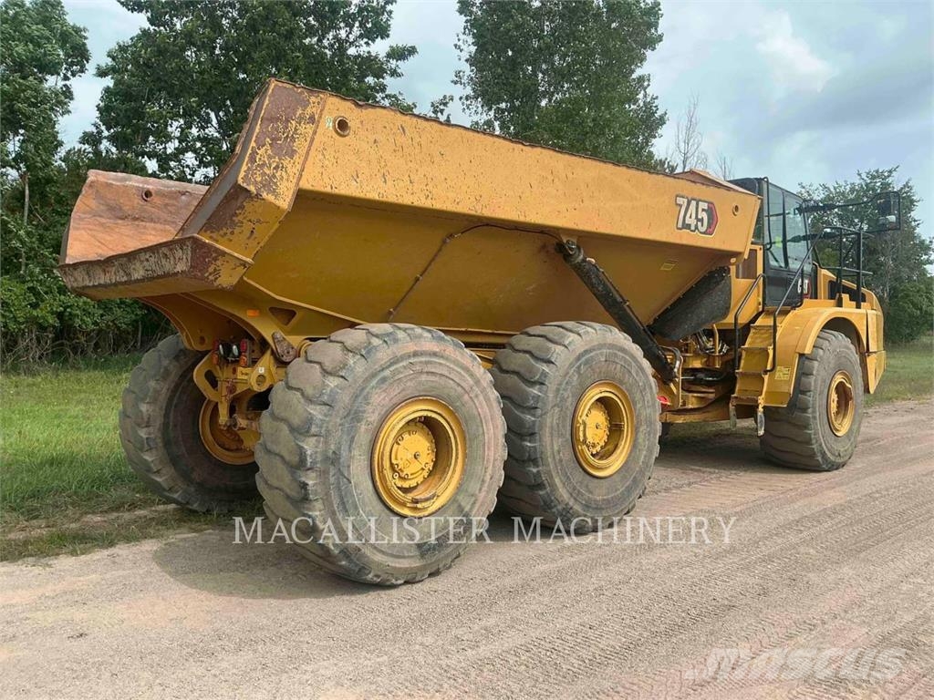 CAT 745 T Зчленовані самоскиди