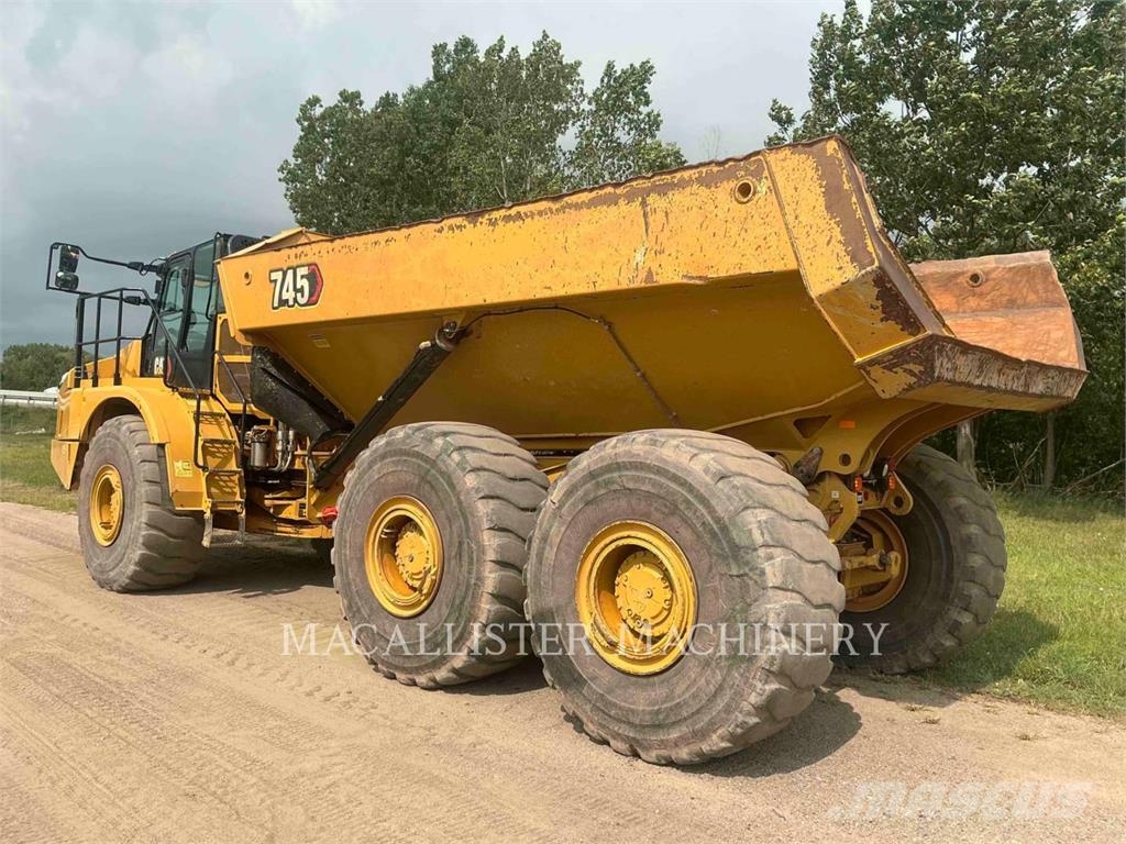 CAT 745 T Зчленовані самоскиди