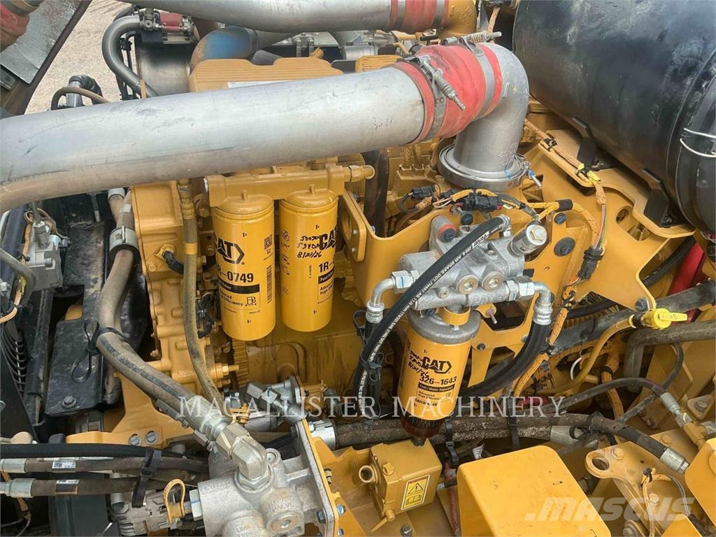 CAT 745 T Зчленовані самоскиди