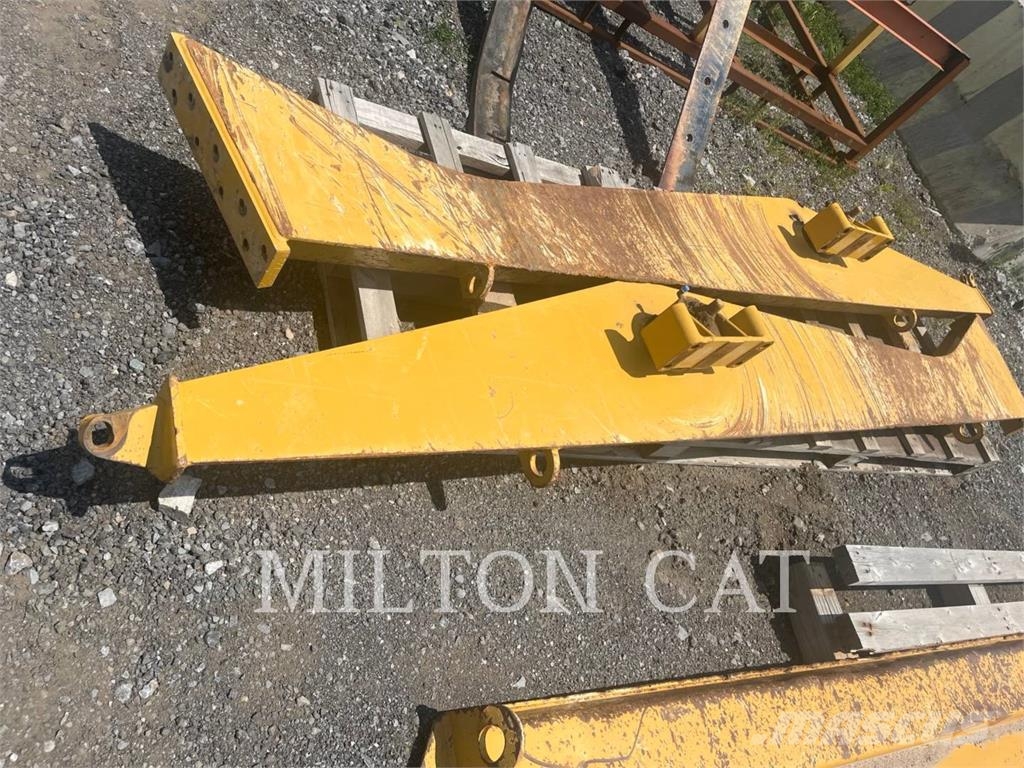 CAT 745 TAILGATE (DAMAGED) Chassi e suspensão