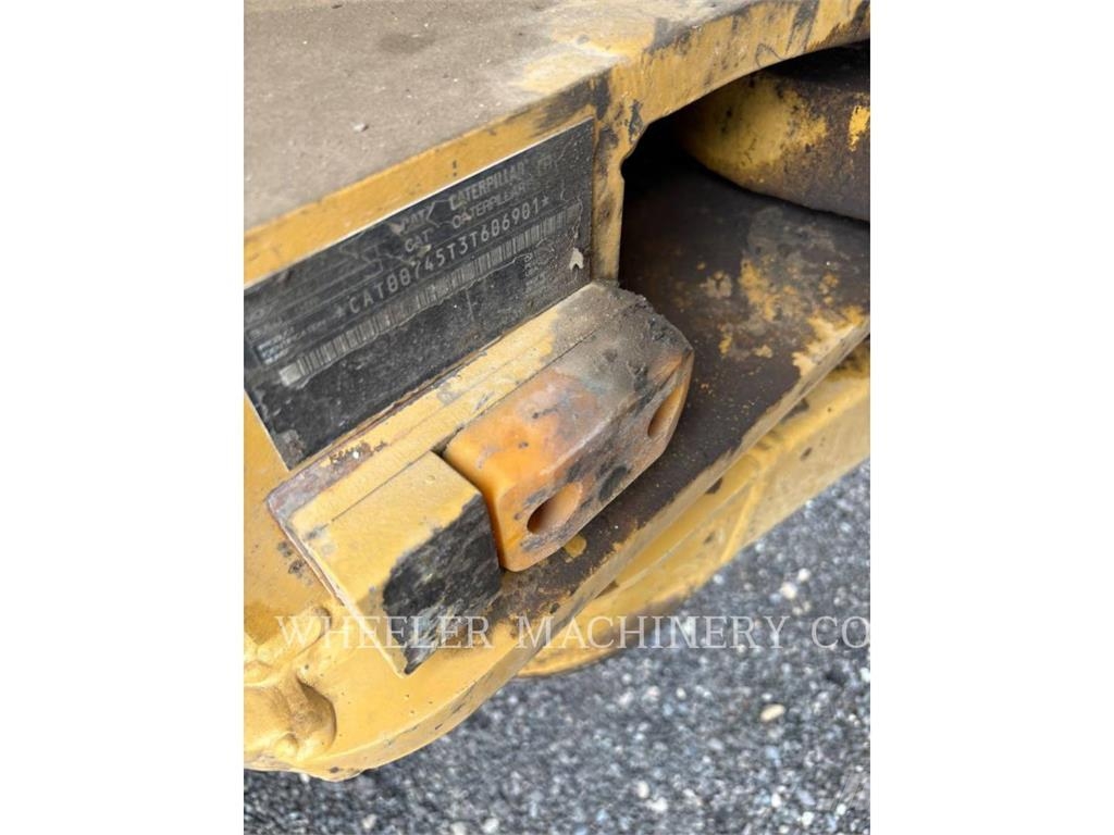CAT 745 TG Liigendraamiga pinnaseveokid