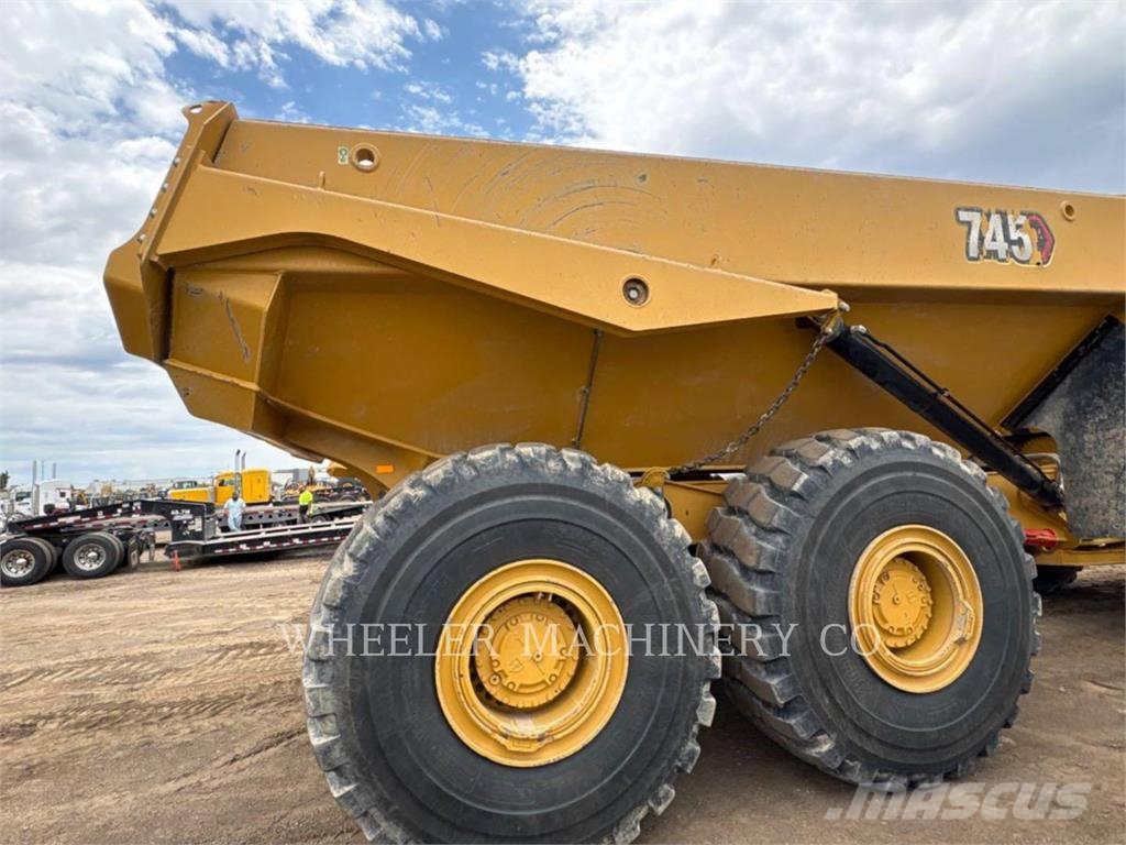 CAT 745 TG Liigendraamiga pinnaseveokid