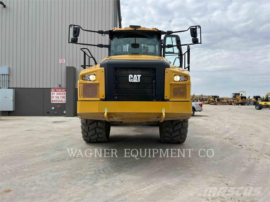 CAT 74504 アーティキュレート式ダンプトラック