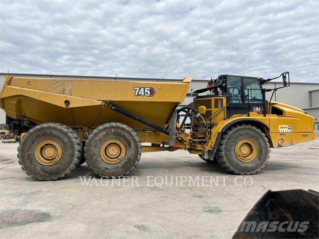 CAT 74504 アーティキュレート式ダンプトラック