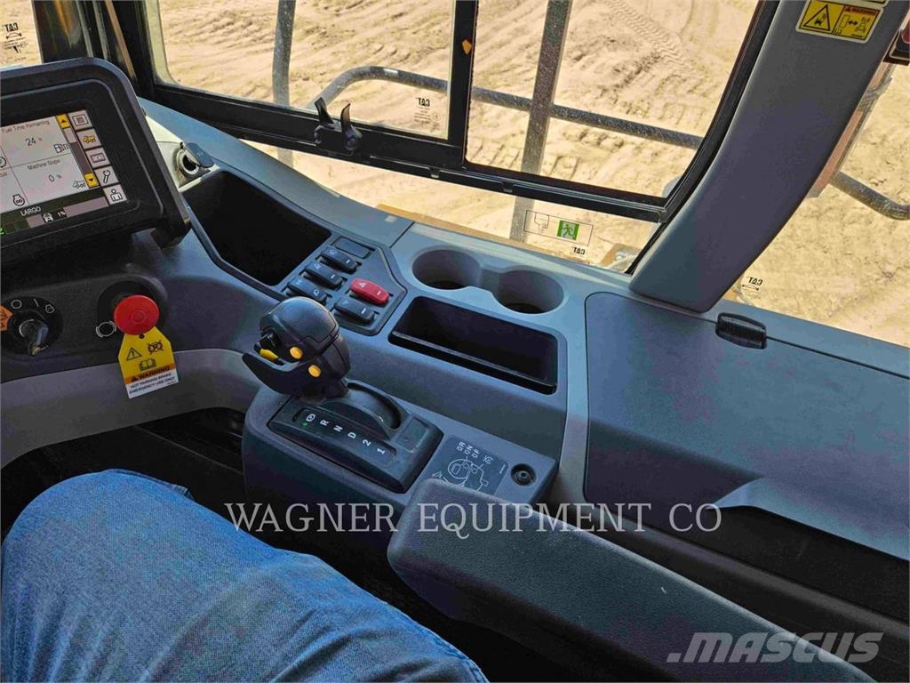 CAT 74504 Dumper - Knickgelenk