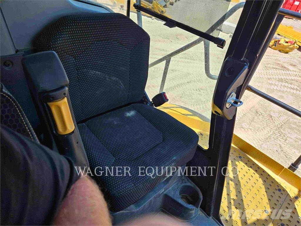 CAT 74504 Dumper - Knickgelenk