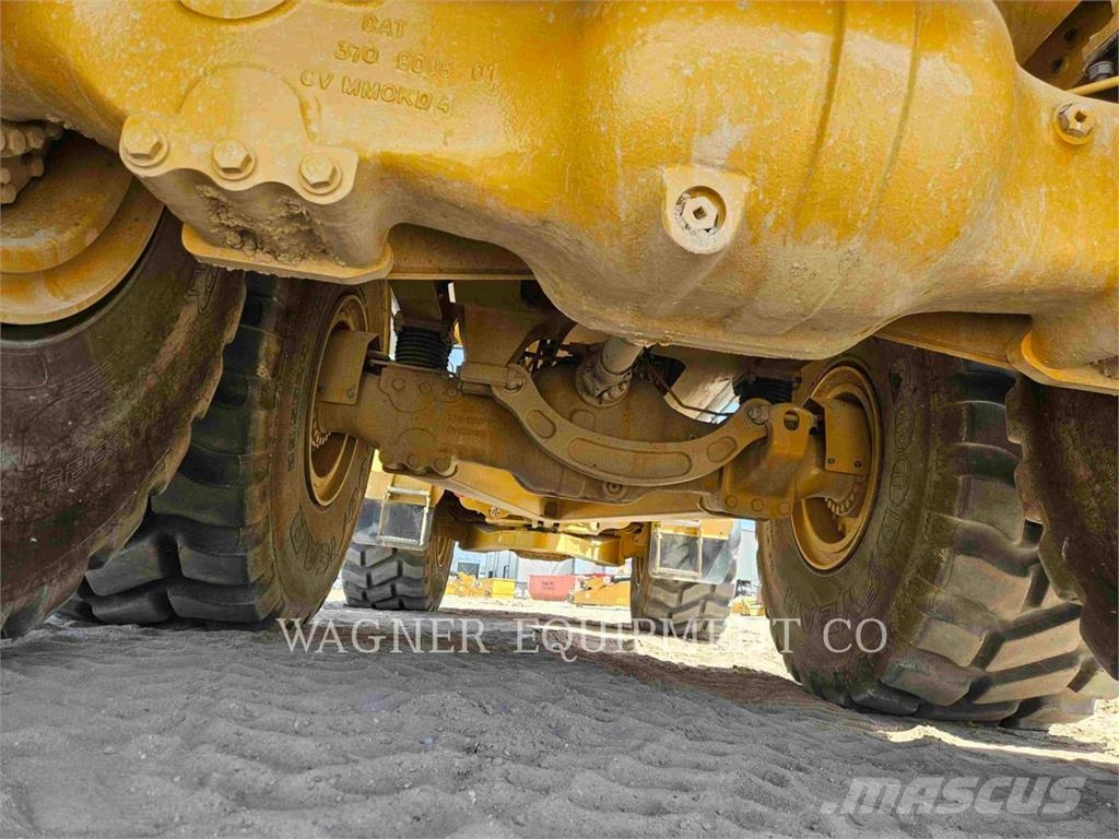 CAT 74504 Dumper - Knickgelenk