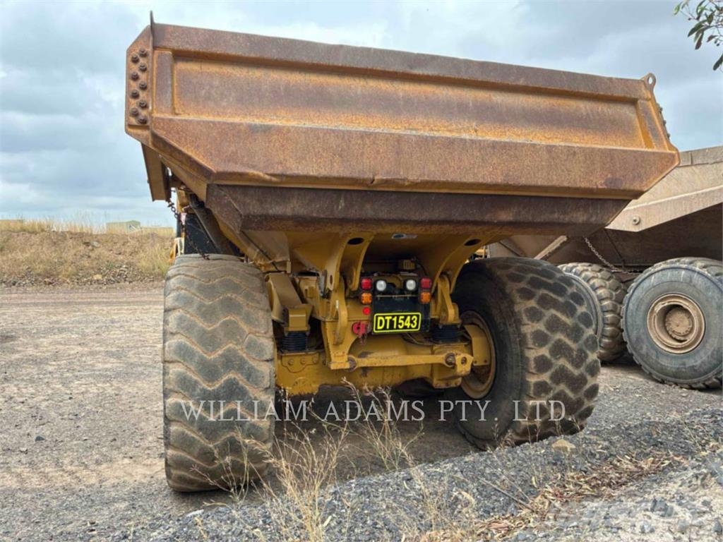 CAT 745C Zglobni damperi