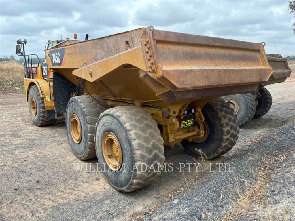 CAT 745C Zglobni damperi