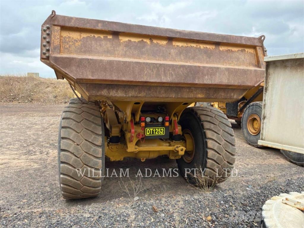 CAT 745C Zglobni damperi