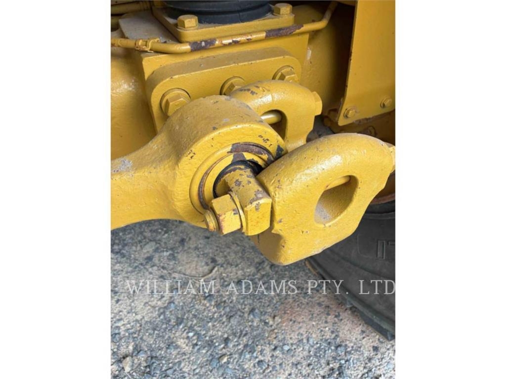 CAT 745C Zglobni damperi