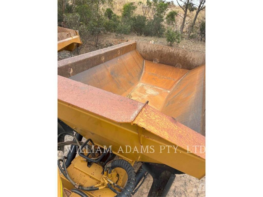 CAT 745C Zglobni damperi