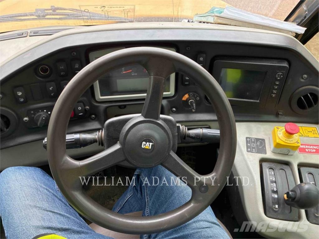 CAT 745C Zglobni damperi