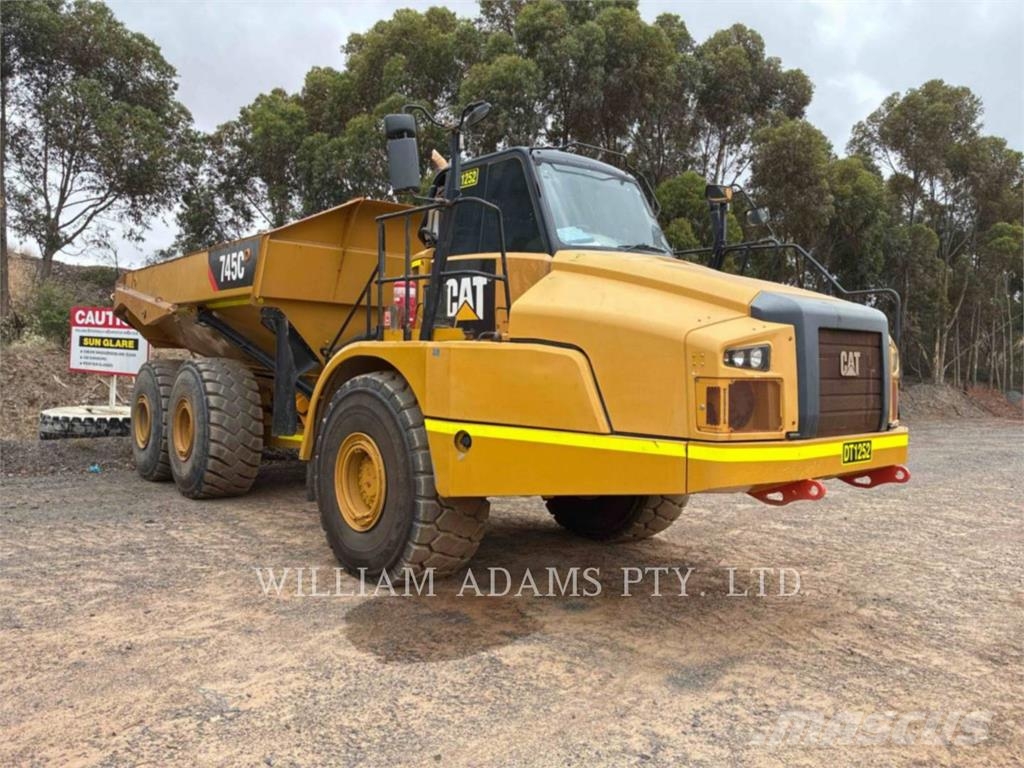 CAT 745C Zglobni damperi