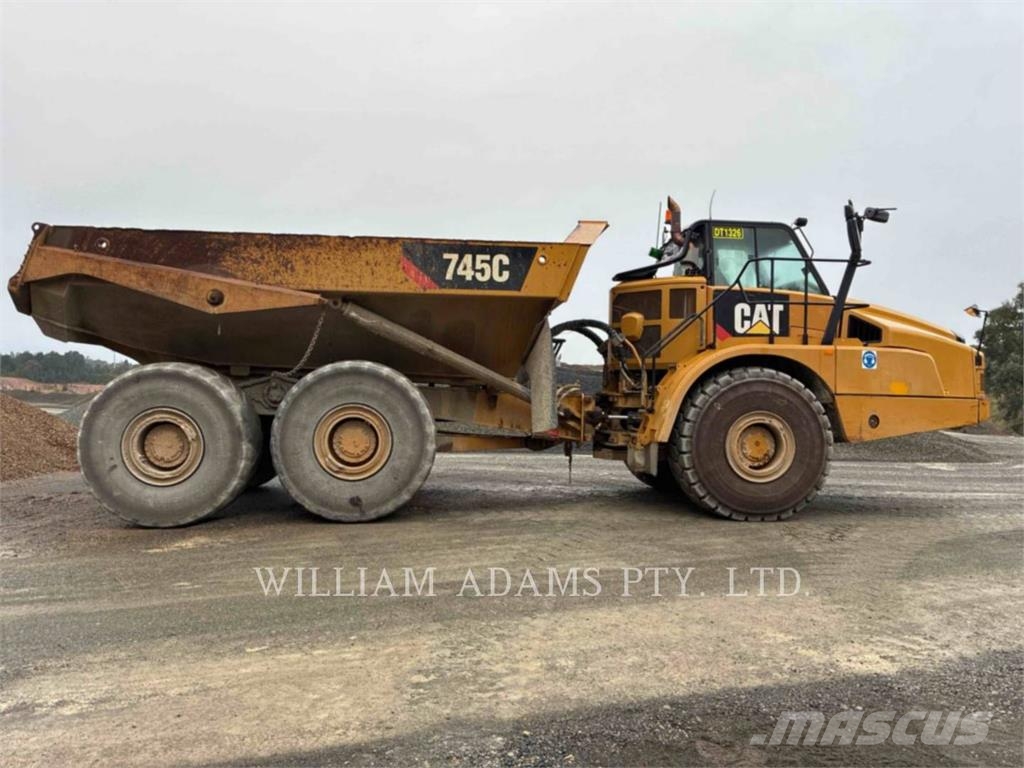 CAT 745C Zglobni damperi