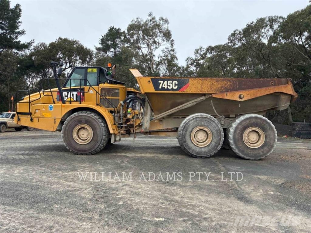 CAT 745C Zglobni damperi