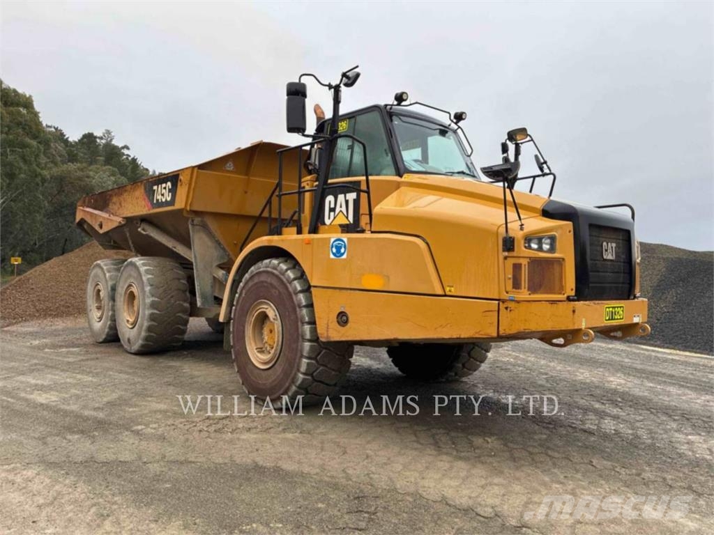 CAT 745C Zglobni damperi