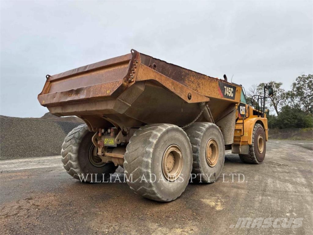 CAT 745C Zglobni damperi