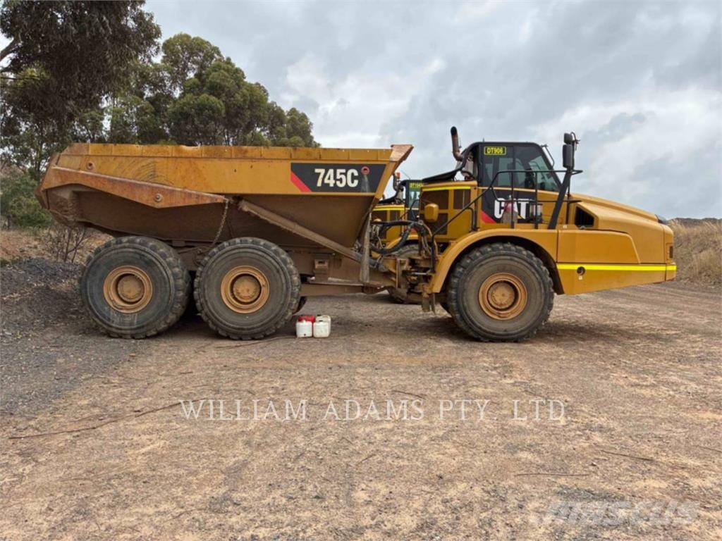 CAT 745C Zglobni damperi