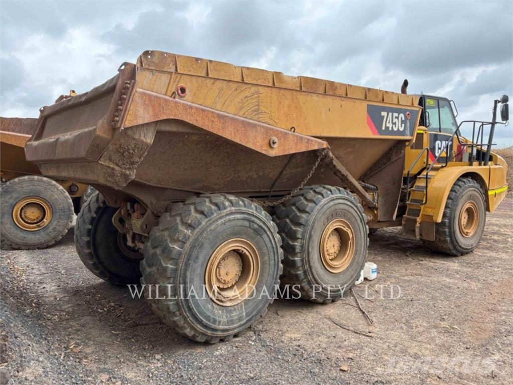 CAT 745C Zglobni damperi