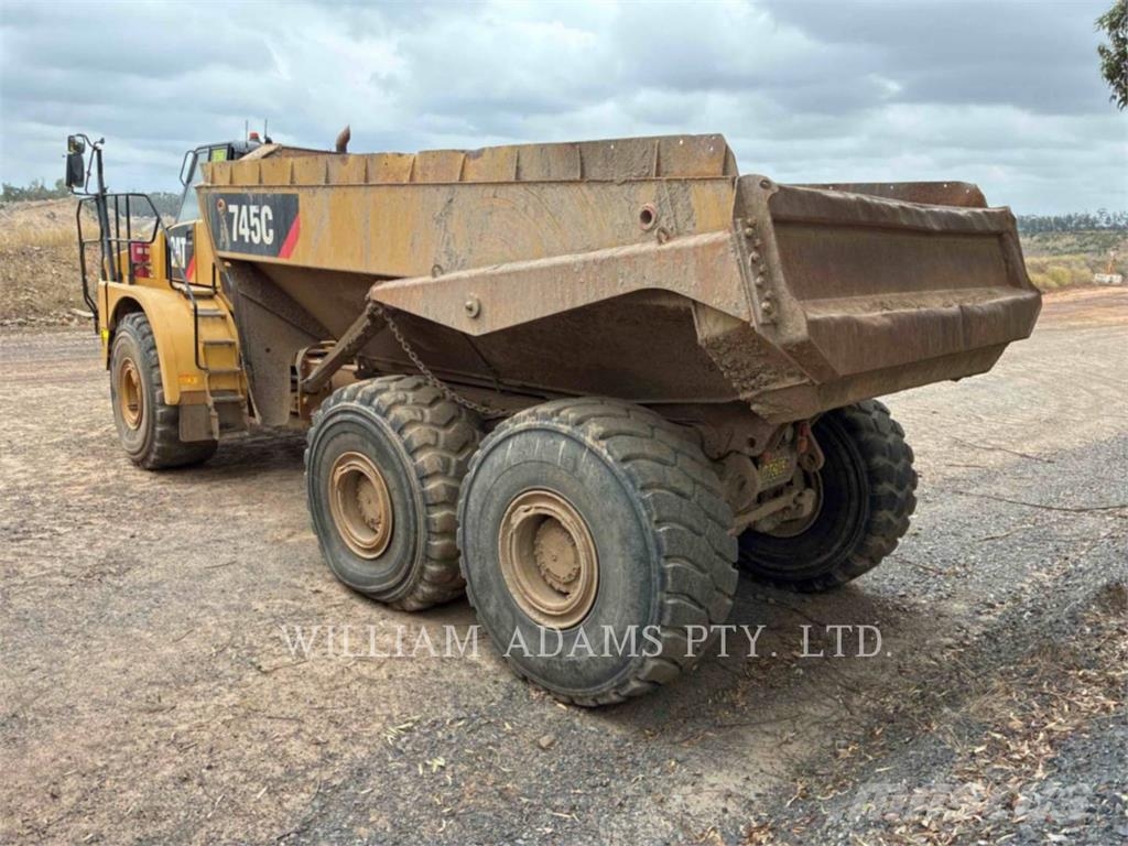 CAT 745C Zglobni damperi