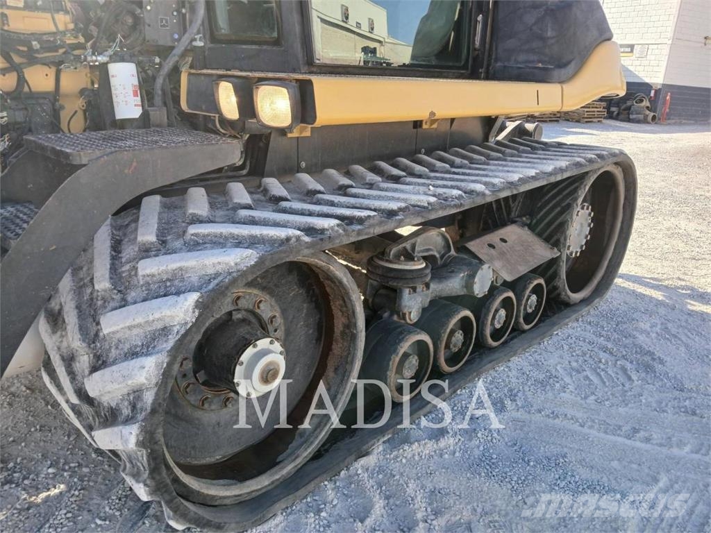 CAT 75E الجرارات