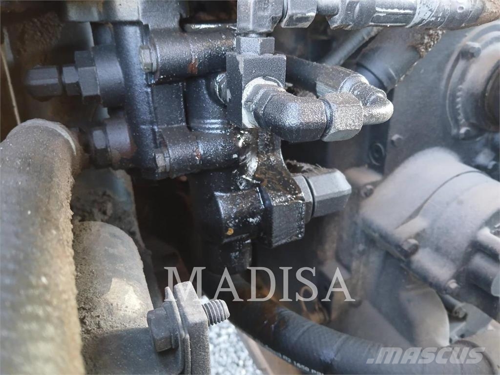 CAT 75E الجرارات