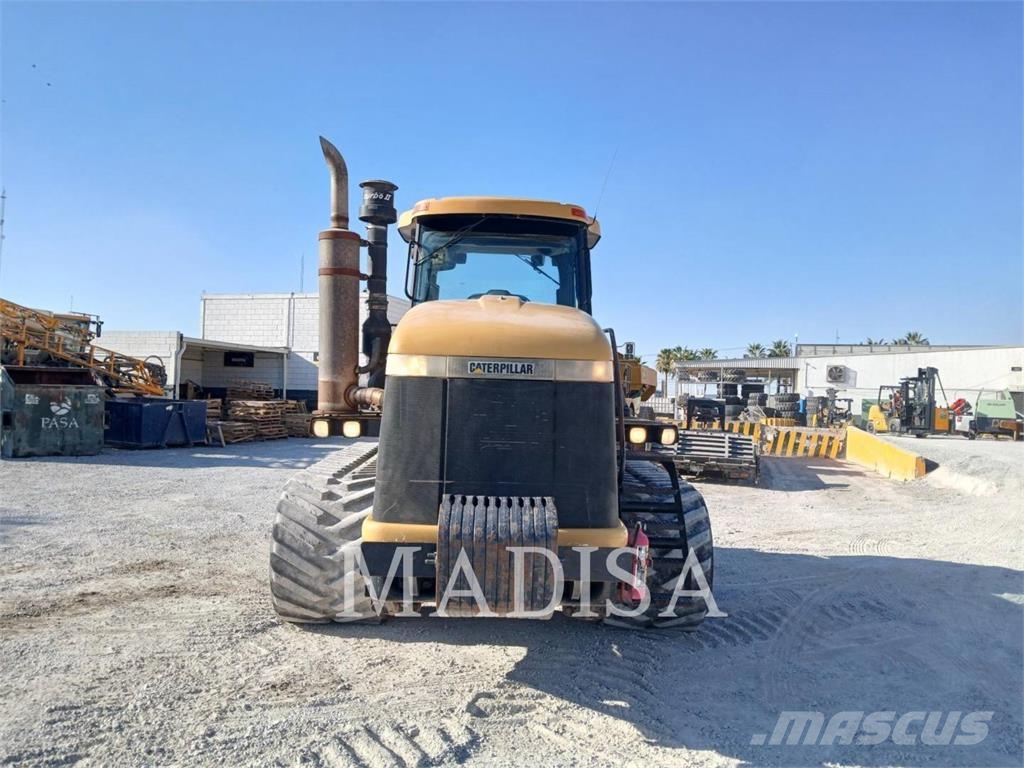 CAT 75E الجرارات